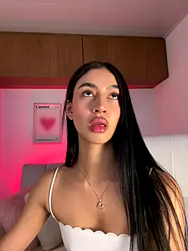 cristiianmartinez – webcam model profile photo Image 17