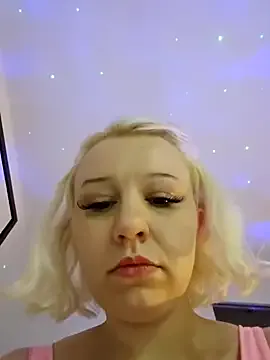 MerlyG – webcam model profile photo Image 2