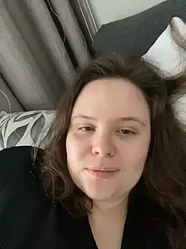 mc-Olivia – webcam model profile photo Image 6