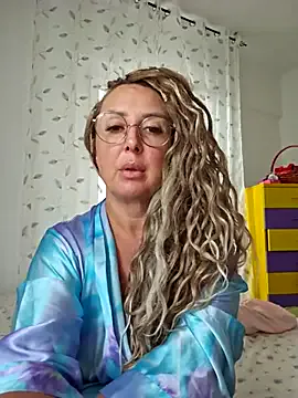 Lusty_Rose01 – webcam model profile photo Image 15