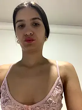 RoomExotic11 – webcam model profile photo Image 3