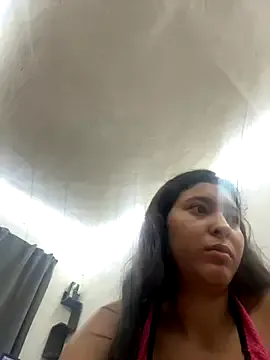 EmiliaCatalina – webcam model profile photo Image 13