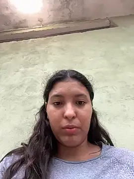 EmiliaCatalina – webcam model profile photo Image 5