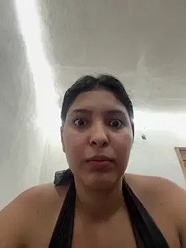 EmiliaCatalina – webcam model profile photo Image 8