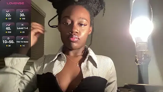 MerlyG – webcam model profile photo Image 8