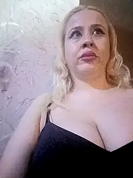 Bustykeyla – webcam model profile photo Image 10