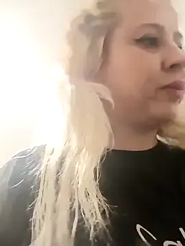 Bustykeyla – webcam model profile photo Image 2