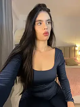 thanusi_2 – webcam model profile photo Image 7
