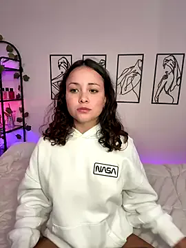 CherryCherry03 – webcam model profile photo Image 11