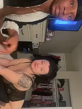 emiilycampbell – webcam model profile photo Image 12