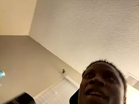 emiilycampbell – webcam model profile photo Image 17