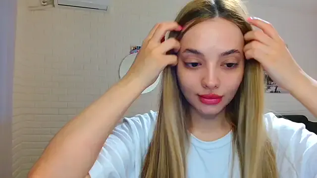 VallieBrandwein – webcam model profile photo Image 3