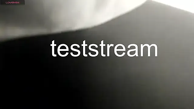 AmiLewis – webcam model profile photo Image 4