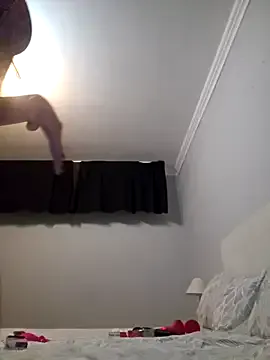 V-Hot-Sweti – webcam model profile photo Image 18