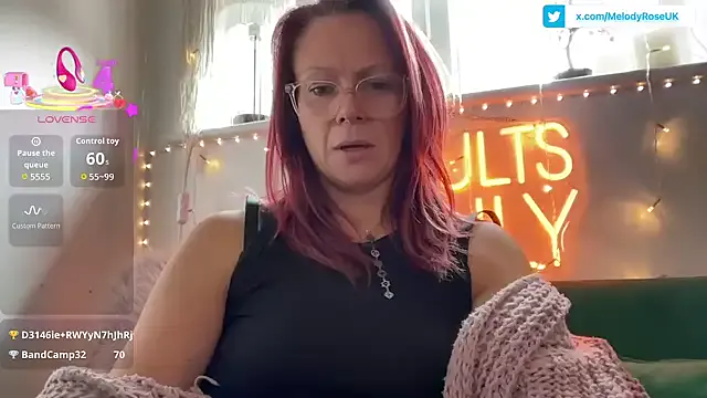 JuicyFruits93 – webcam model profile photo Image 18