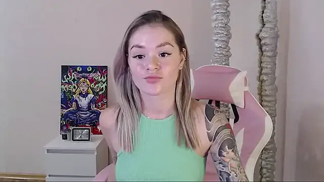 yononeey – webcam model profile photo Image 9