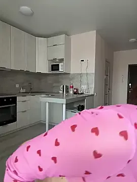 4U143 – webcam model profile photo Image 9