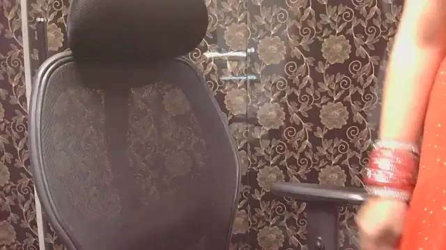 derrylove – webcam model profile photo Image 17