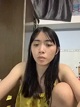 Yui-Ch06 – webcam model profile photo Image 11