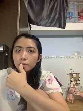 Yui-Ch06 – webcam model profile photo Image 14