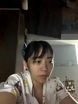 Yui-Ch06 – webcam model profile photo Image 2