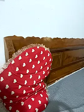 RollDolls – webcam model profile photo Image 11