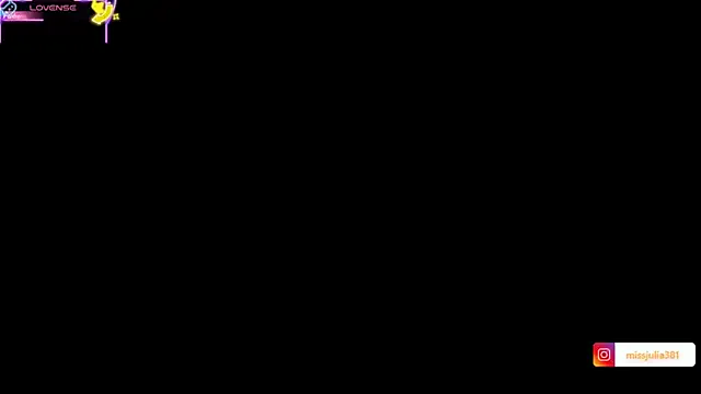 DoriDeluxe66 – webcam model profile photo Image 2