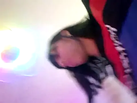 Simone_Miller – webcam model profile photo Image 18