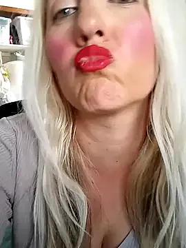MrAndMrsSavage – webcam model profile photo Image 18