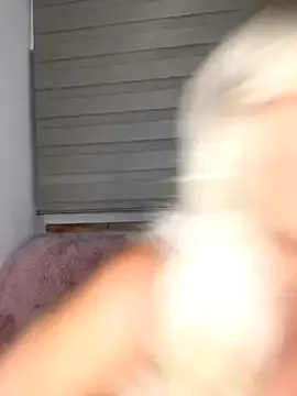 LoveOnStream – webcam model profile photo Image 3