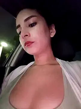 lunawolf21 – webcam model profile photo Image 8