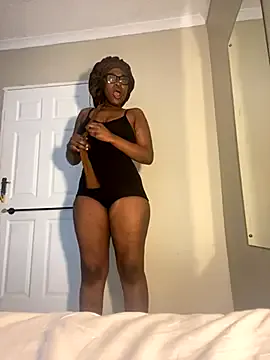 Nicoleevien – webcam model profile photo Image 6