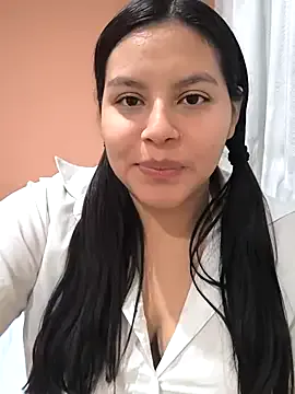 oh_nina – webcam model profile photo Image 13