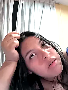 oh_nina – webcam model profile photo Image 8