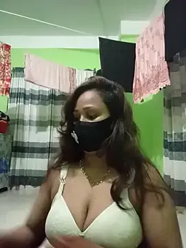 loving_ladies – webcam model profile photo Image 3