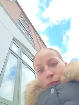 Tatoo_girl – webcam model profile photo Image 11