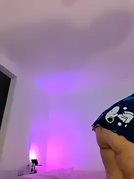 RollDolls – webcam model profile photo Image 19