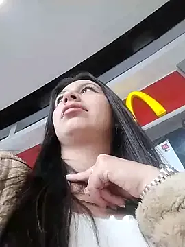 husa_Malikaa – webcam model profile photo Image 10