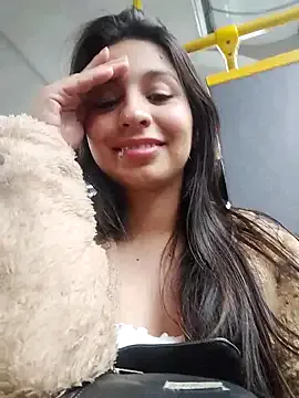 husa_Malikaa – webcam model profile photo Image 3