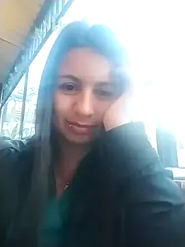 husa_Malikaa – webcam model profile photo Image 8