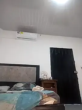 LilliThelo – webcam model profile photo Image 6