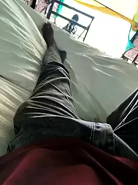 zoyarathore – webcam model profile photo Image 4