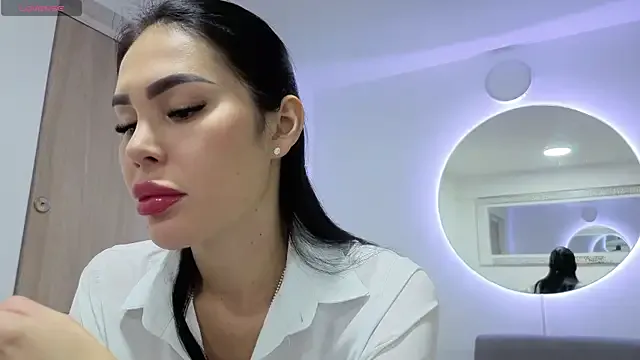 zoyarathore – webcam model profile photo Image 16