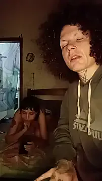 maki-ayy – webcam model profile photo Image 15