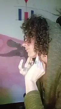 maki-ayy – webcam model profile photo Image 16