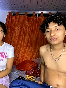 YourMommyBlair – webcam model profile photo Image 12