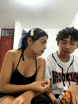 YourMommyBlair – webcam model profile photo Image 13