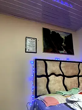 YourMommyBlair – webcam model profile photo Image 7