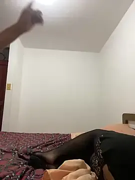 YourMommyBlair – webcam model profile photo Image 9