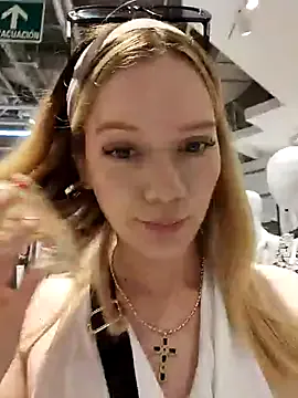 NicoleCut Image 7
